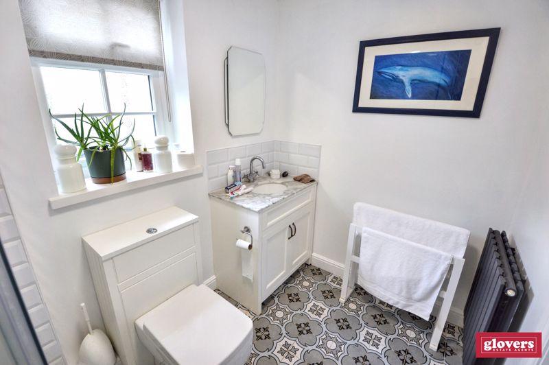 Downstairs shower