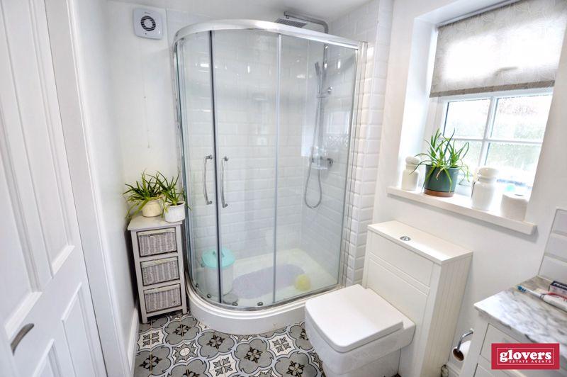 Downstairs shower