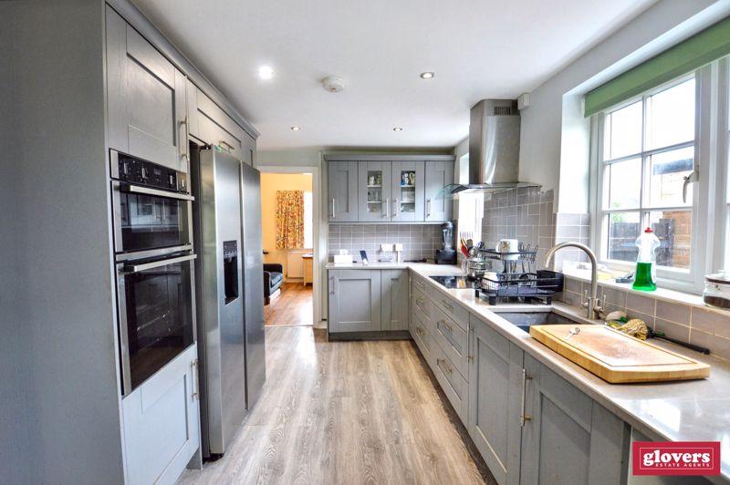 Dining kitchen