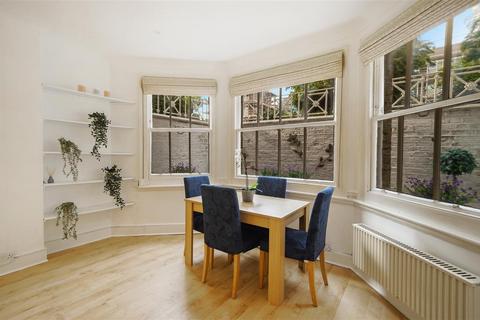 1 bedroom flat for sale, Cambalt Road, SW15
