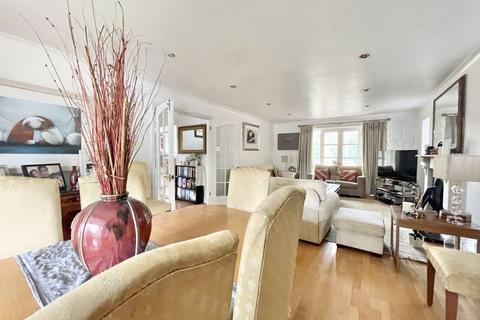 5 bedroom detached house for sale, St. Leonards Road, Esher