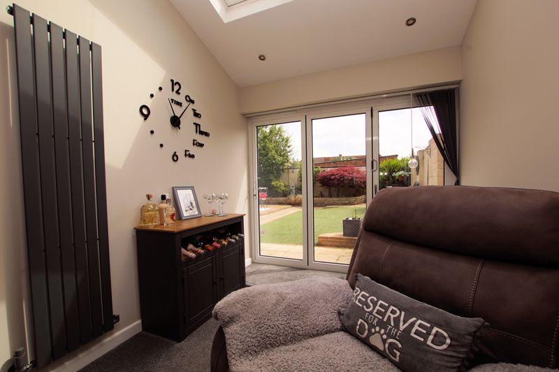 Lounge extension