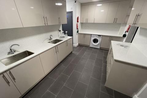 undefined, Gaveston Road, Slough, SL2