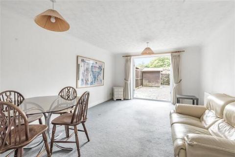 3 bedroom property to rent, Anne Greenwood Close, Iffley, OX4