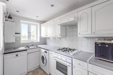 3 bedroom property to rent, Anne Greenwood Close, Iffley, OX4
