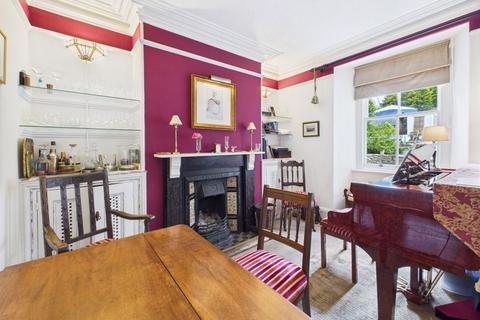 undefined, Camborne - Character features