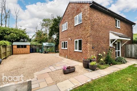 5 bedroom detached house for sale, Sudeley Grove, Hardwick