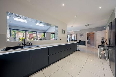 6 bedroom detached house for sale, Woodlands Park Close, Wigan WN1