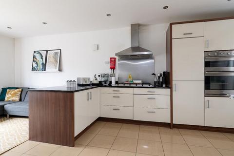 5 bedroom detached house for sale, Broughton, Milton Keynes MK10