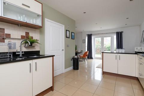 5 bedroom detached house for sale, Broughton, Milton Keynes MK10