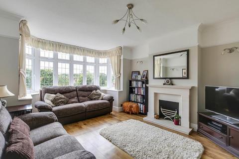 36 Mitchley Hill, South Croydon, CR2 9HB