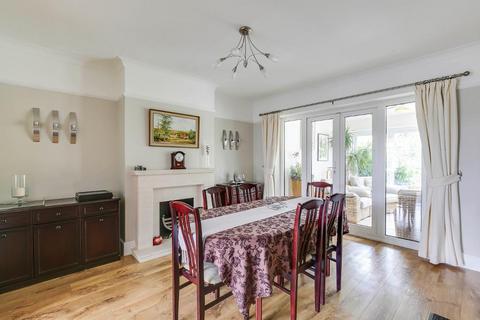 36 Mitchley Hill, South Croydon, CR2 9HB