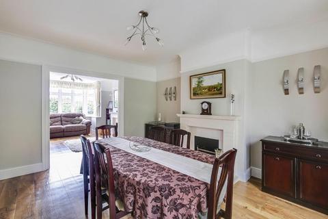 36 Mitchley Hill, South Croydon, CR2 9HB