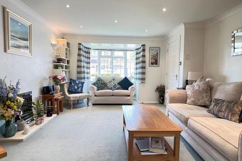 8 Canons Way, Steyning, BN44 3SS