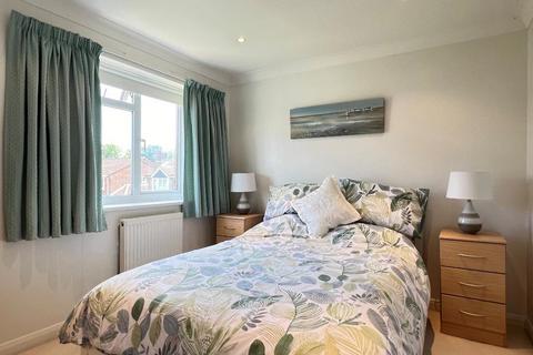 8 Canons Way, Steyning, BN44 3SS