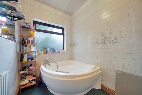 25 Maplethorpe Road, Thornton Heath, CR7 7LZ