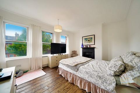 25 Maplethorpe Road, Thornton Heath, CR7 7LZ