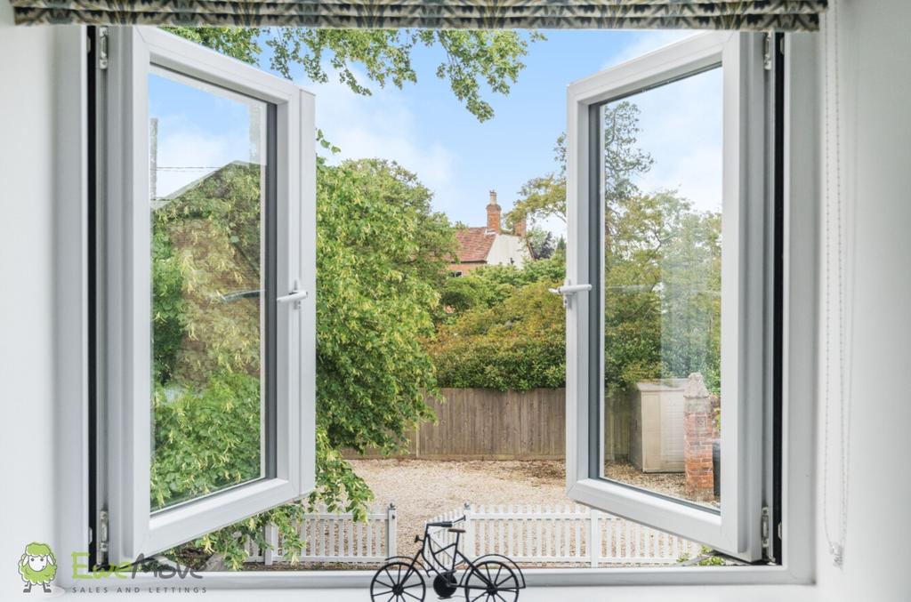 Window with view to front