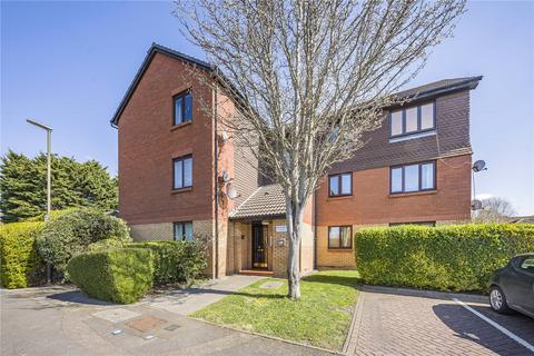 18 Kipling Drive, London, SW19 1TW