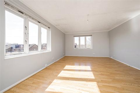 18 Kipling Drive, London, SW19 1TW