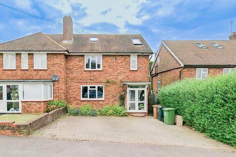 Maple Way, Hooley, Surrey, CR5