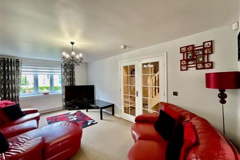 4 bedroom detached house for sale, Middlepeak Way, Sheffield, S13 9DL
