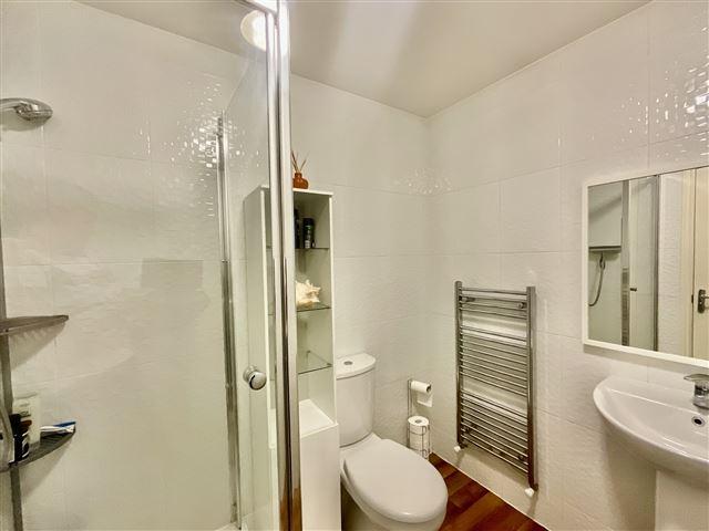 2nd En-Suite