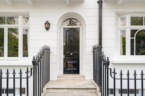 4 bedroom flat for sale, Sloane Street, London