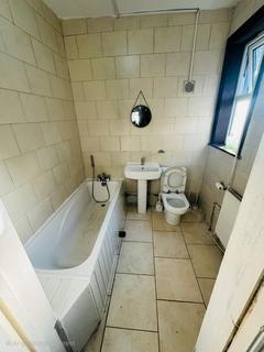1 bedroom flat to rent, a Halley Road, London