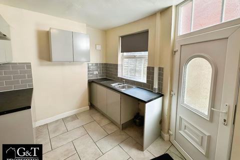 3 bedroom terraced house to rent, Ivanhoe Street, Dudley
