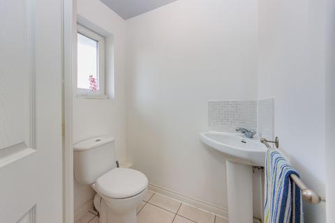 40 Vimy Close, Hounslow, TW4 5AF