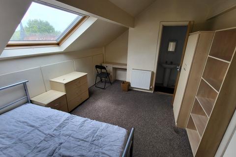 undefined, House Share- Longford Place, Manchester