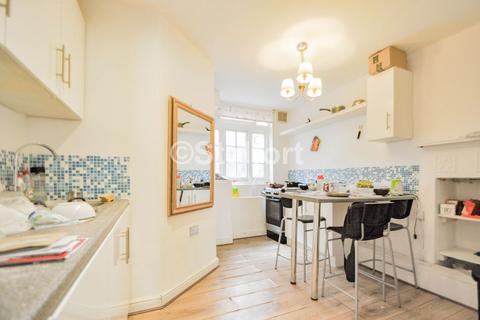2 bedroom flat for sale, Queen Alexandra Mansions, Hastings Street, London, WC1H