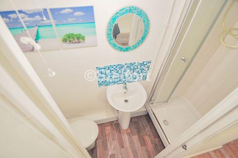 2 bedroom flat for sale, Queen Alexandra Mansions, Hastings Street, London, WC1H