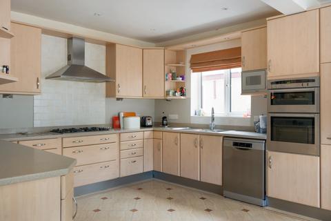 5 bedroom detached house for sale, Shirley Avenue, Sutton SM2