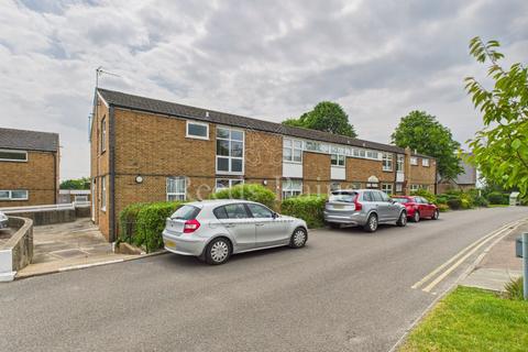 undefined, Gorringe Avenue, Dartford DA4