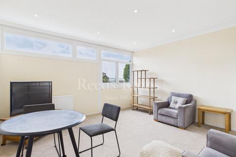 undefined, Gorringe Avenue, Dartford DA4