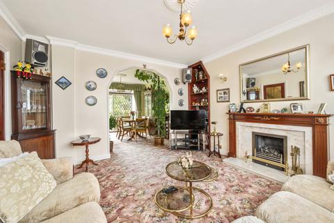 4 bedroom semi-detached house for sale, The Byeways, Surbiton KT5