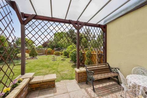 4 bedroom semi-detached house for sale, The Byeways, Surbiton KT5