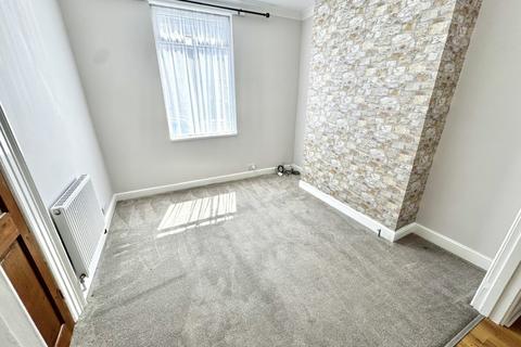 2 bedroom terraced house to rent, Hibernia Street, North Yorkshire YO12