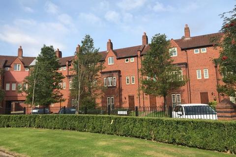 4 bedroom terraced house to rent, Butts Green, Warrington WA5