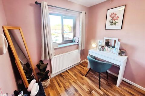 16 Thorncliffe Way, Nuneaton, CV10 0XT