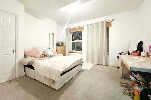 5 bedroom terraced house to rent, Southampton, Hampshire SO14