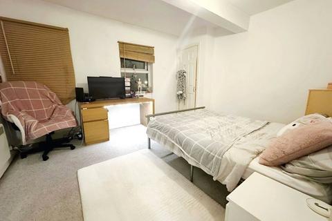 5 bedroom terraced house to rent, Southampton, Hampshire SO14