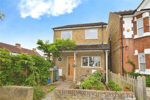 31 Cedar Avenue, Twickenham, TW2 7HD