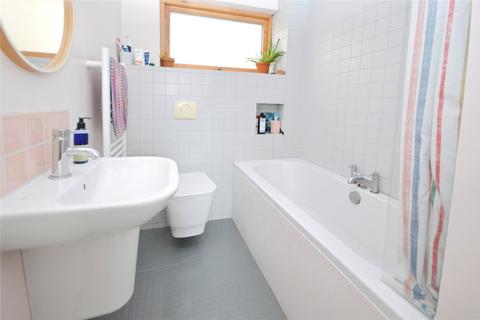 31 Cedar Avenue, Twickenham, TW2 7HD