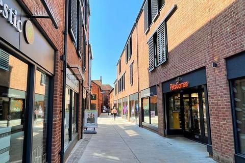Property to rent, 20-24 Market Pl Henley On Thames RG9 2AH