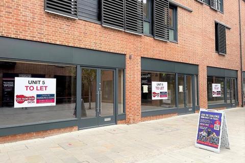 Property to rent, 20-24 Market Pl Henley On Thames RG9 2AH