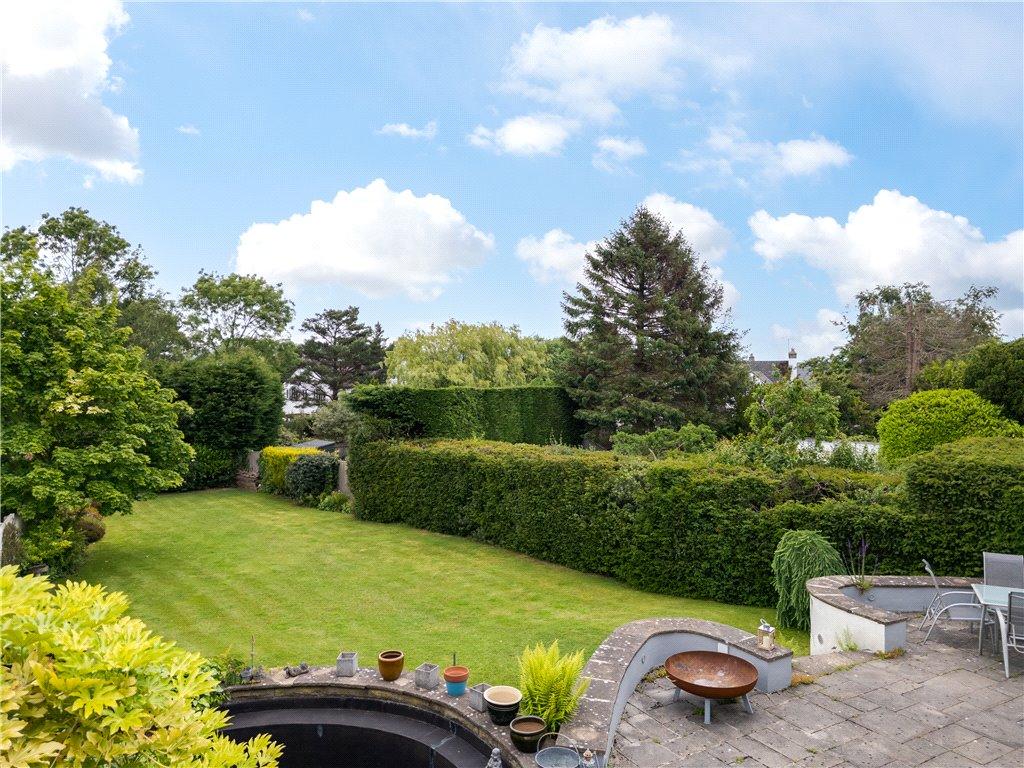 Extensive Gardens