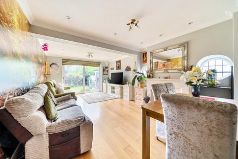 3 bedroom bungalow for sale, East Mead, South Ruislip, Middlesex